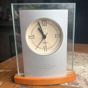 Howard Miller Desktop Quartz Alarm Clock Old Washington City Council Member